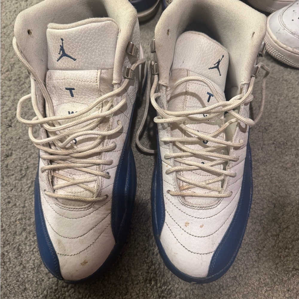 Jordan Athletic Shoes White and Blue